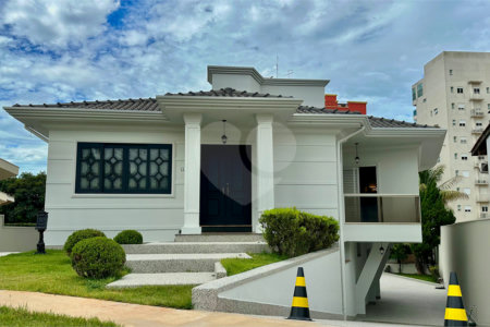 Casa a venda no Parque Faber Castell I