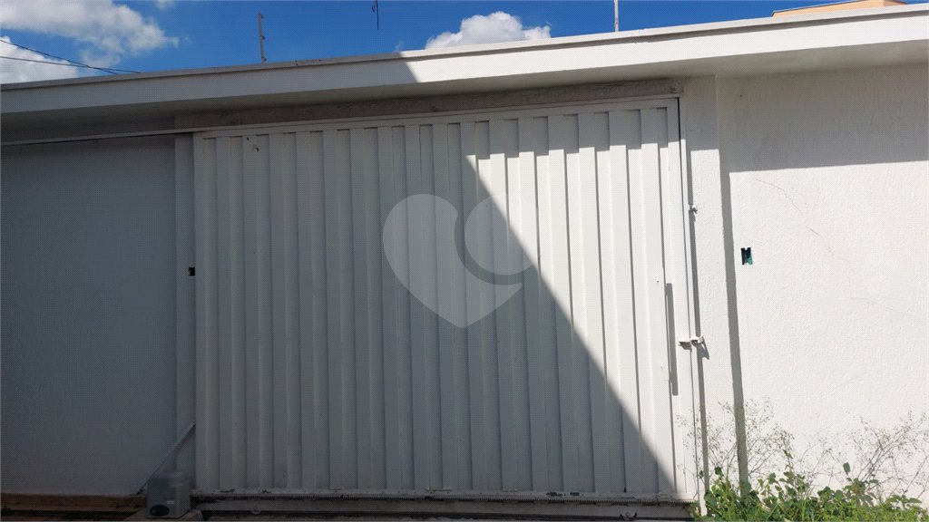 Casa à venda com 5 quartos, sendo 1 suíte, em Jardim Santa Paula, São Carlos, SP