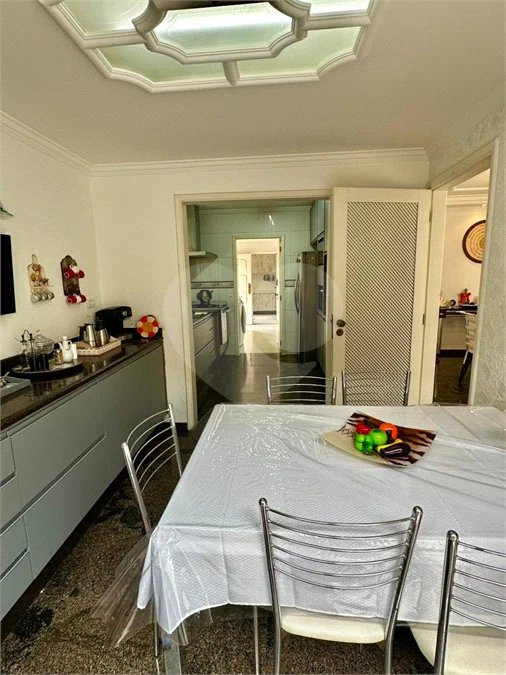 Casa de Alto Padrão à Venda no Parque dos Pássaros – 350 m²