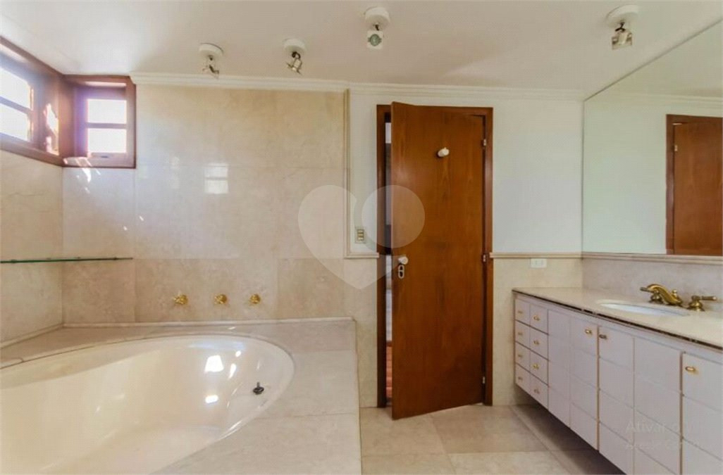 Casa para venda no Jardim da Gloria 4 dormitórios 2 suítes 4 vagas