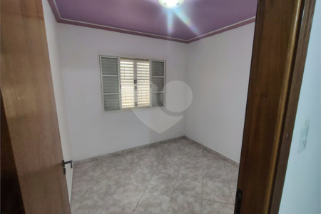 Casa ampla com 3 Quartos e 1 Suíte