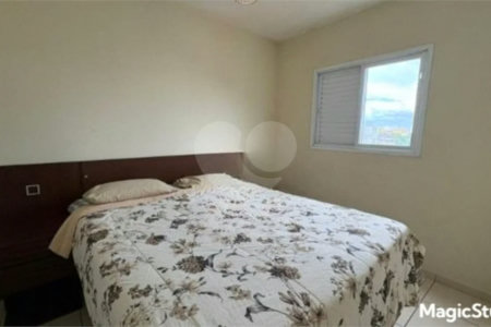 Apartamento com 50m², 2 dormitórios, 2 vagas, disponível para venda e locação, no bairro Água Chata, em Guarulhos.