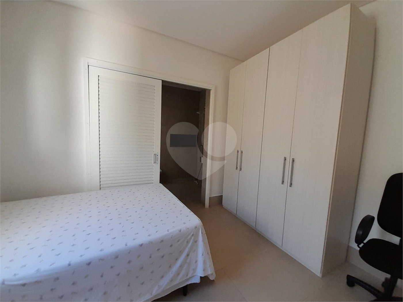 Casa à Venda no Condomínio Damha III – Elegância e Conforto para sua Família