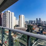 Itaim ! Studio ,muito bem localizado ! vaga de garagem !