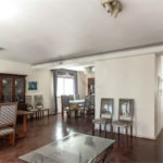 Este elegante apartamento em Higienópolis oferece 224m² de área muito bem distribuída, perfeito para quem valoriza conforto