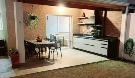 Casa à venda com 3 quartos, sendo 1 suíte,  no condomínio Villagio Imperiale, Louveira - SP