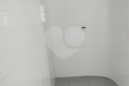Sala Comercial na Prestigiada Alameda Lucas Nogueira Garcez