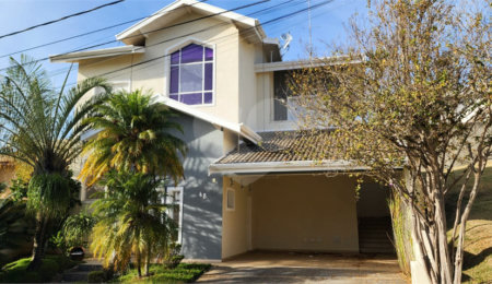 Casa à venda com 3 suítes no condomínio Recanto dos Paturis, Vinhedo - SP
