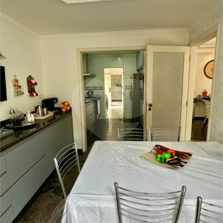Casa de Alto Padrão à Venda no Parque dos Pássaros – 350 m²