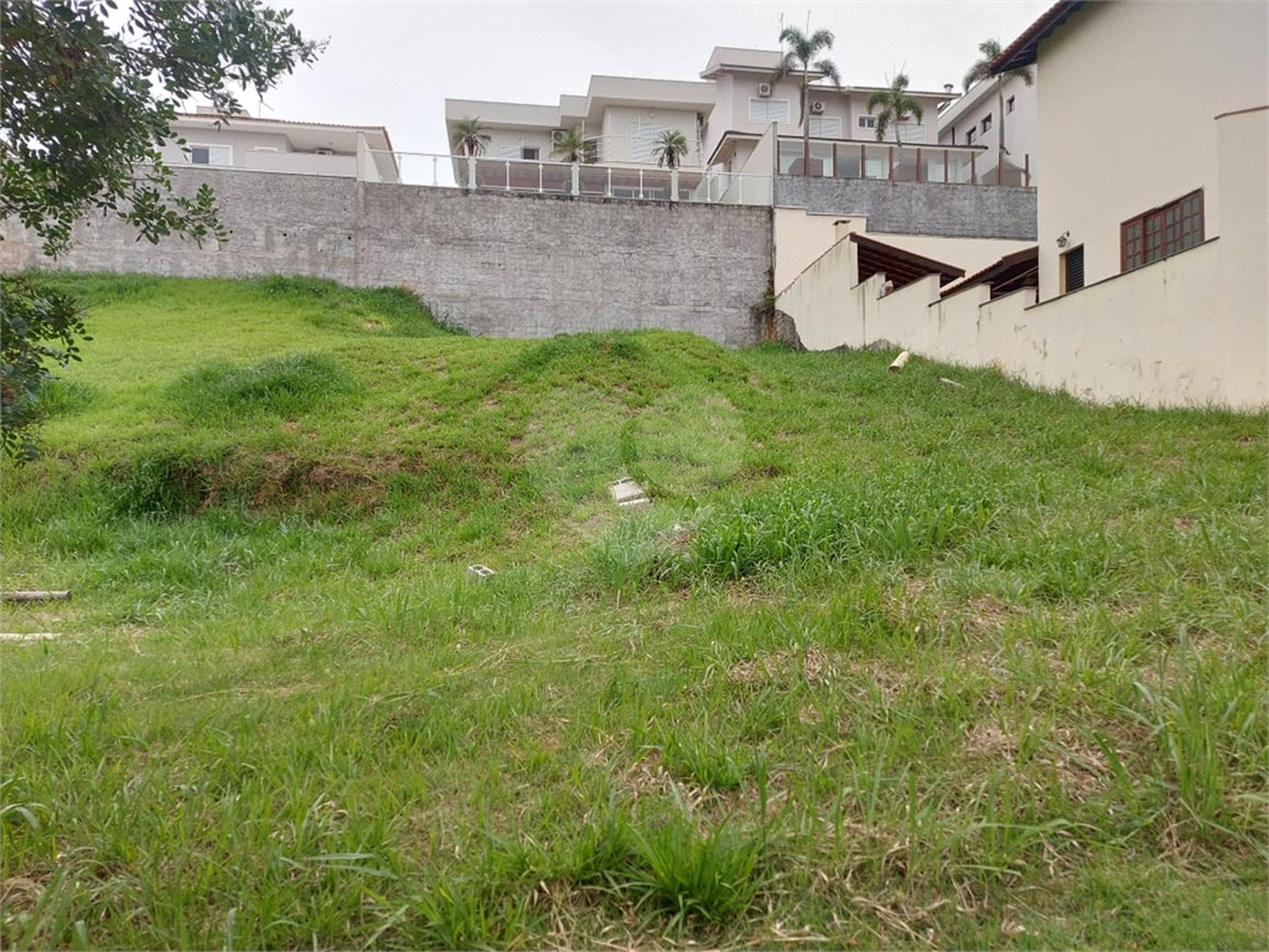 Lindo Terreno a venda no Condomínio Villaggio Capriccio - Louveira/SP