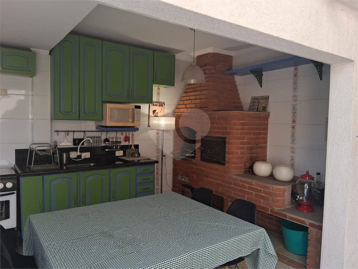 Casa à Venda na Vila Rosália | 4 Dorms, Área Gourmet e Rua Sem Saída