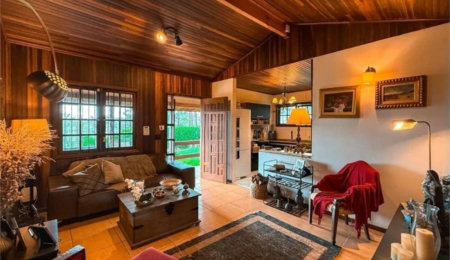 Casa à venda com 3 quartos, sendo 1 suíte,  em Chácara São João, Carapicuíba, SP