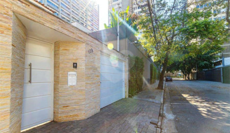 Sobrado à venda com 4 quartos, sendo 2 suítes,  em Jardim Paulistano, São Paulo, SP