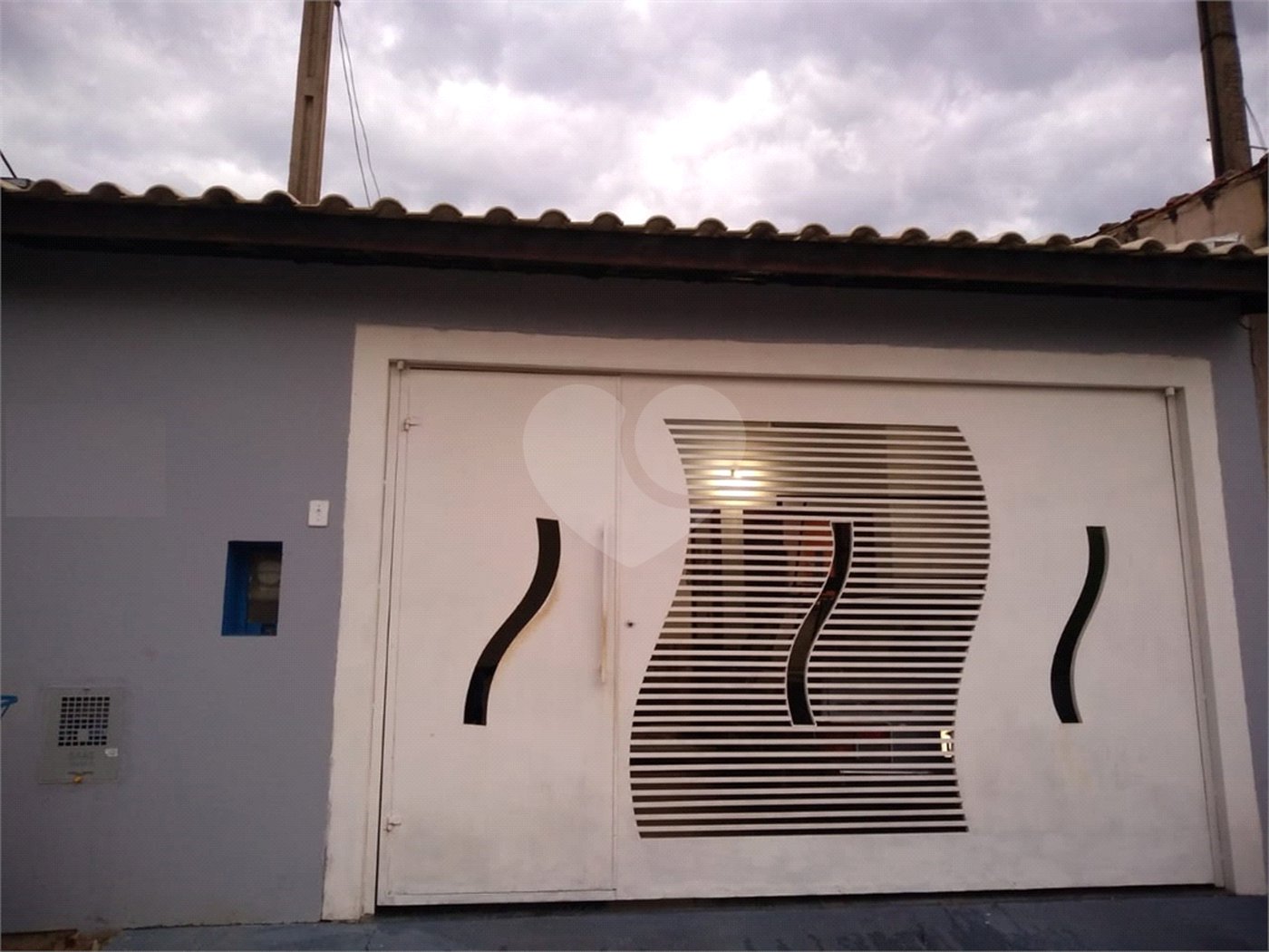 Casa térrea no Antenor Garcia.