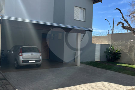 Casa a venda no Condomínio Grand Ville
