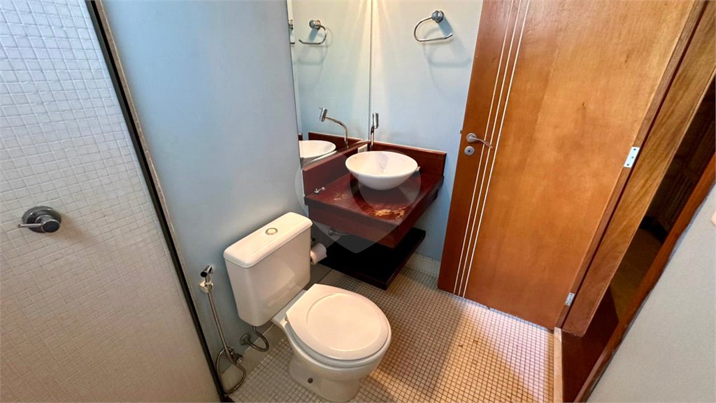 Casa para venda no Condomínio Vivenda do Broa.