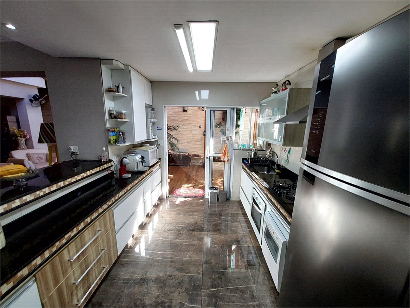 Casa residencial com ponto comercial a venda no Centro