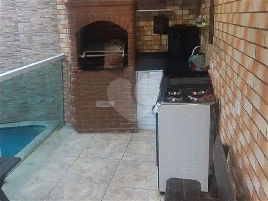 Sobrado Moderno à Venda na Pedra Branca, 3 Dormitórios, 1 Suíte, Piscina