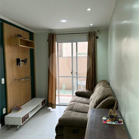 Avenida Tiradentes apartamento no térreo