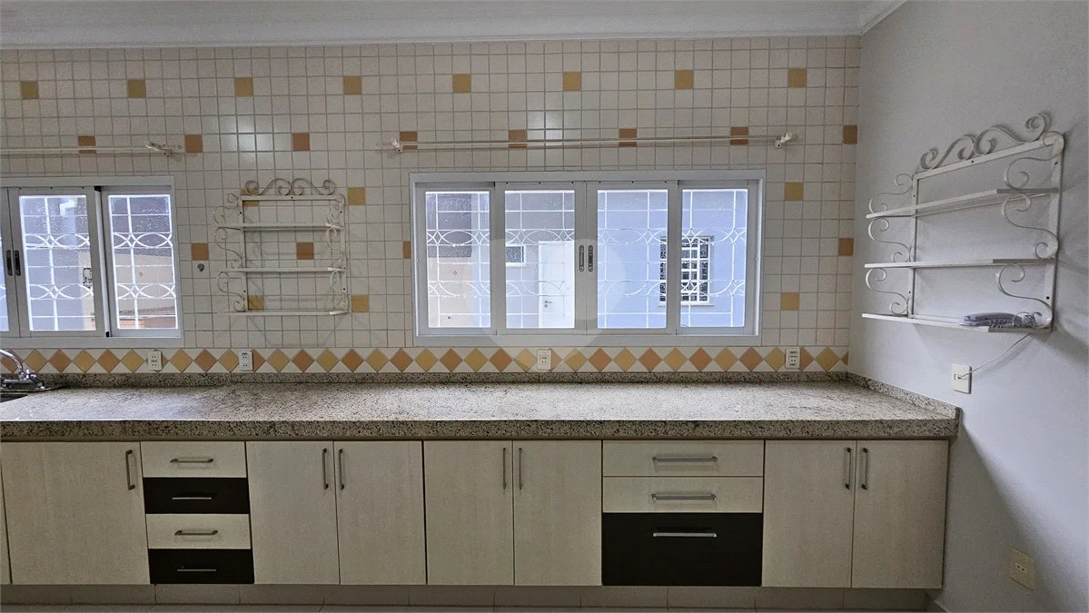 Casa Locação e Venda Condomínio Portal de Itaici 04 Dormitórios 02 suítes