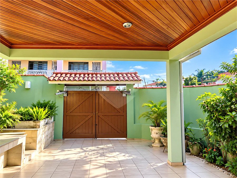 Casa à venda com 3 suítes em Indaiá, Caraguatatuba, SP