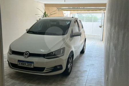 Sobrado à venda no bairro Osvaldo Cruz, São Caetano do Sul, 3 quartos (1 suíte), 3 vagas de garagem