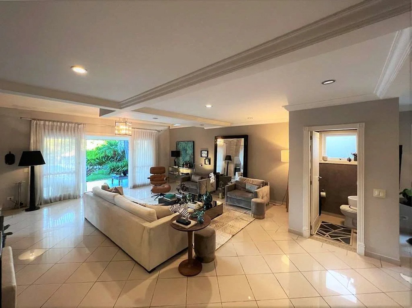 Casa à venda com 4 suítes em Vila Santo Antônio, Cotia, SP