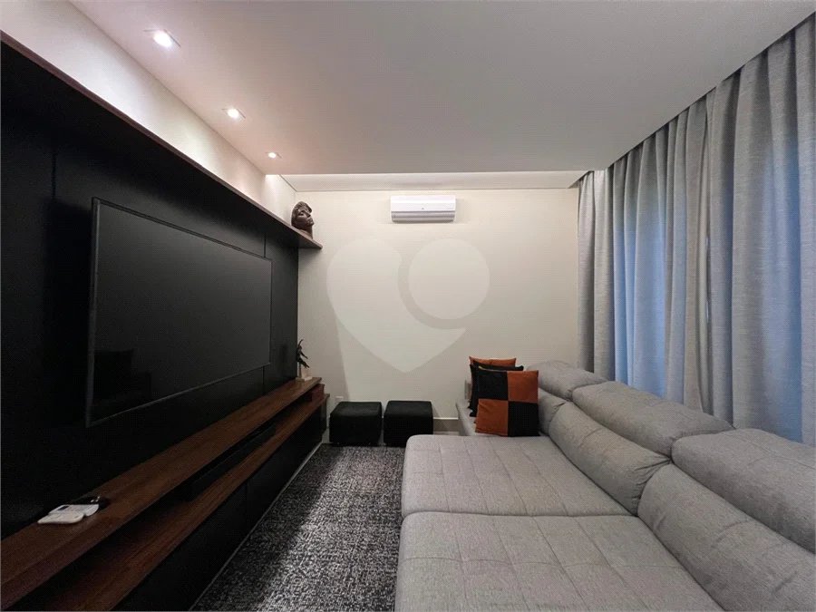 Casa dos Sonhos em Condomínio São Francisco, 3 Suítes, Piscina com Spa e Energia Fotovoltaica