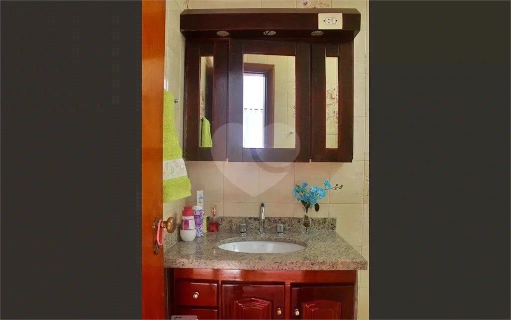 Casa com 250m² , 3 quartos, sendo 1 suíte , 3 vagas , à venda no Jd. Ana Maria - Santo André