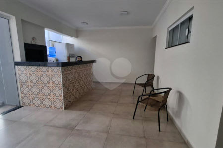 Casa Térrea de Alto Padrão à Venda – Próxima ao Shopping