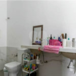 Sua oportunidade única na Vila Gumercindo! Casa espaçosa de 257m² com 4 dormitórios (sendo 2 suítes), 2 vagas de garagem e excelente localização, venda.