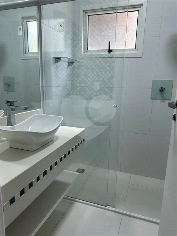 Chácara no Condomínio Vale das Laranjeiras em Indaiatuba SP - Venda - R$ 3,600.000,00 - Locaçao - R$ 30.000,00 mais encargos - Linda, espaçosa, aconchegante, acabamento de alto padrão em rua tranquila e arborizada, em um dos Condomínios mais valorizados de Indaiatuba. Com fácil acesso as principa