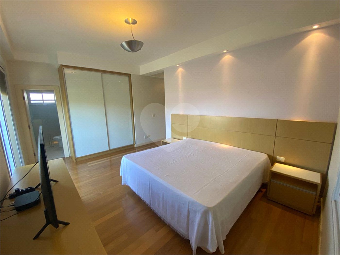 Casa á venda condomínio Damha I