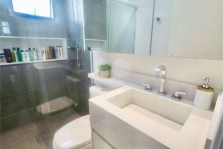 Apartamento à venda Vila Gumercindo - 2 dormitórios, 1 suíte, 1 vaga