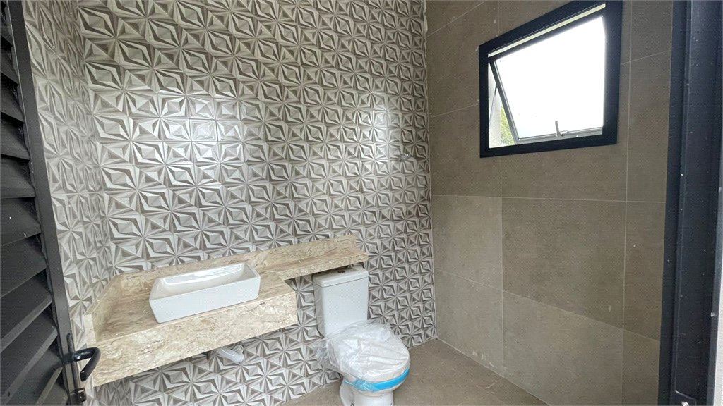Casa térrea encantadora - Terreno 544m² (17 x 32m), com 198m² no Bairro Estância Brasil - Atibaia
