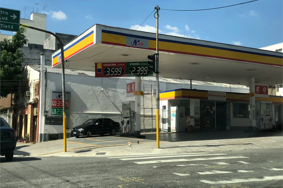 Espaço ideal para posto de gasolina, farmácia e loja no Bom Retiro