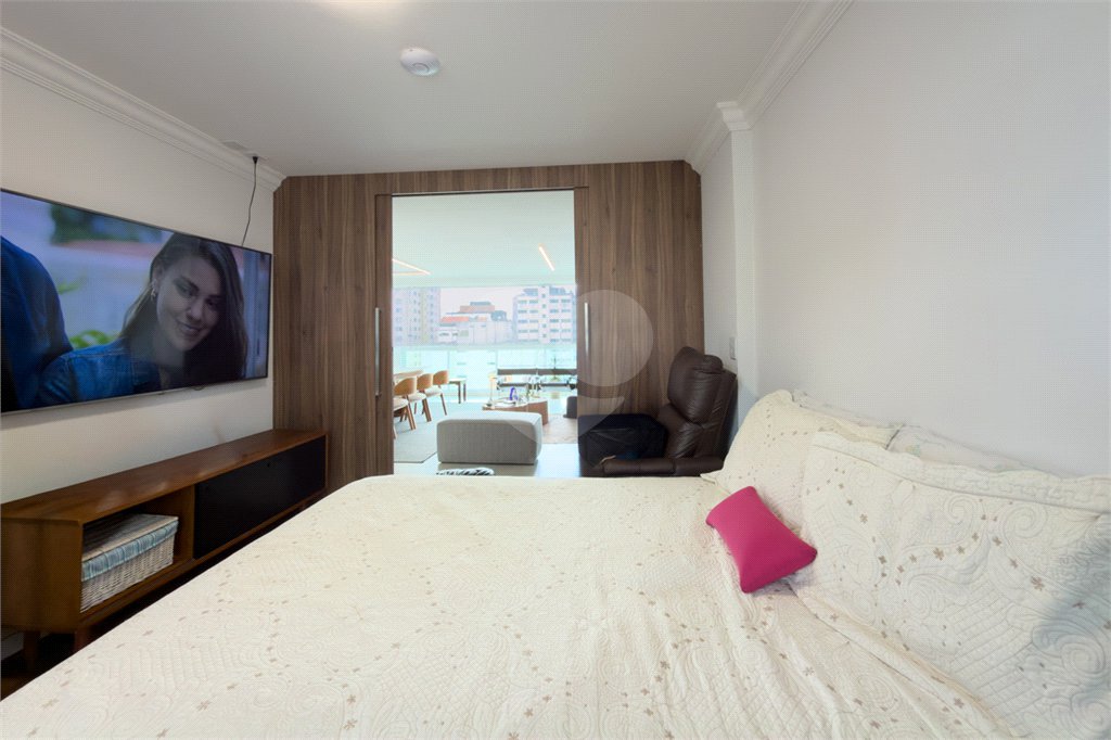 Apartamento com 205 metros no Campo Belo