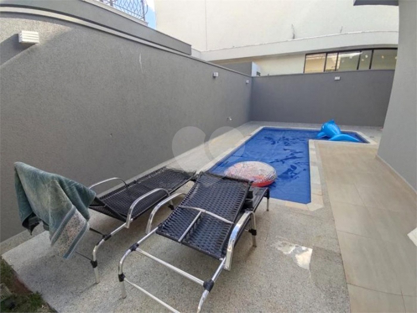 Casa térrea para venda no Condomínio Damha III