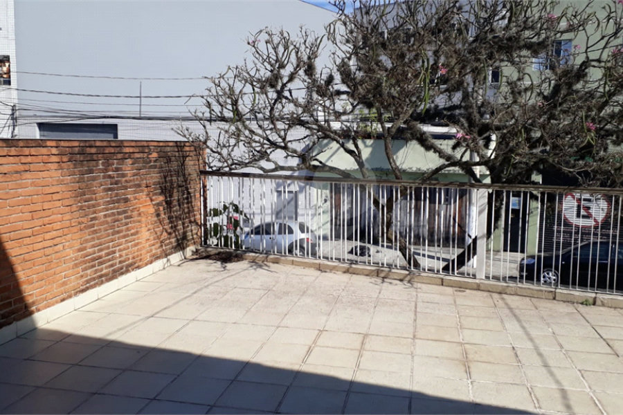 BELA CASA 274 M² C/ 3 QUARTOS 1 SALA 1 COZINHA 3 BANHEIROS 2 VAGAS Para Estacionamento coberta P/ VENDA NA V N Cachoeirinha