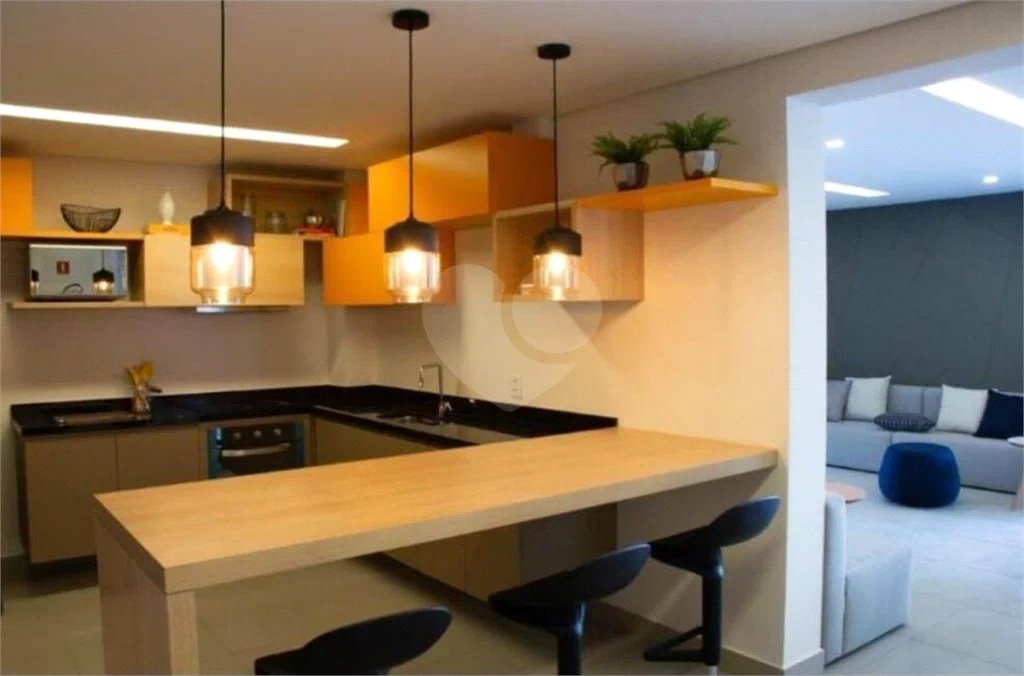 Apartamento 32 m2, com 1 dormitório e 01 vaga de garagem