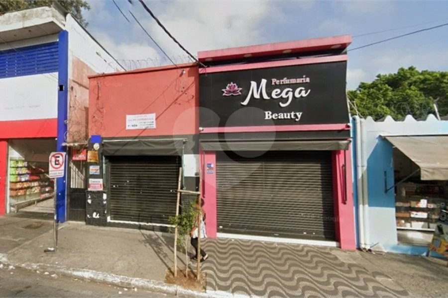 Oportunidade imperdível. Excelente opção de Investimento em Sobrado Comercial a Venda na Lapa. Único na Região.