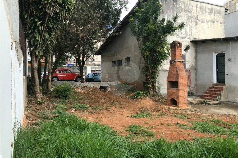 Excelente terreno em ótima localização. Venha fazer uma visita = 600M²