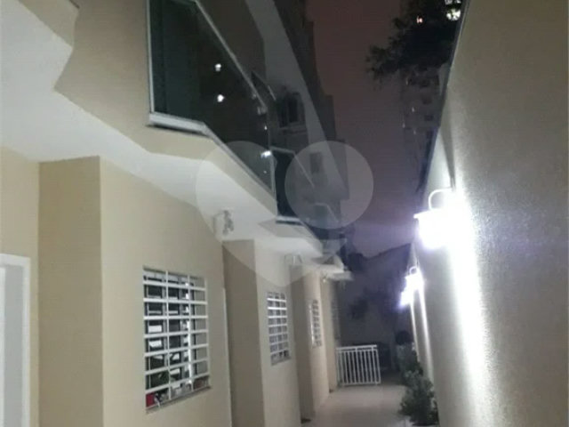 Casa de Vila à venda com 2 suítes no condomínio Cândia, São Paulo - SP