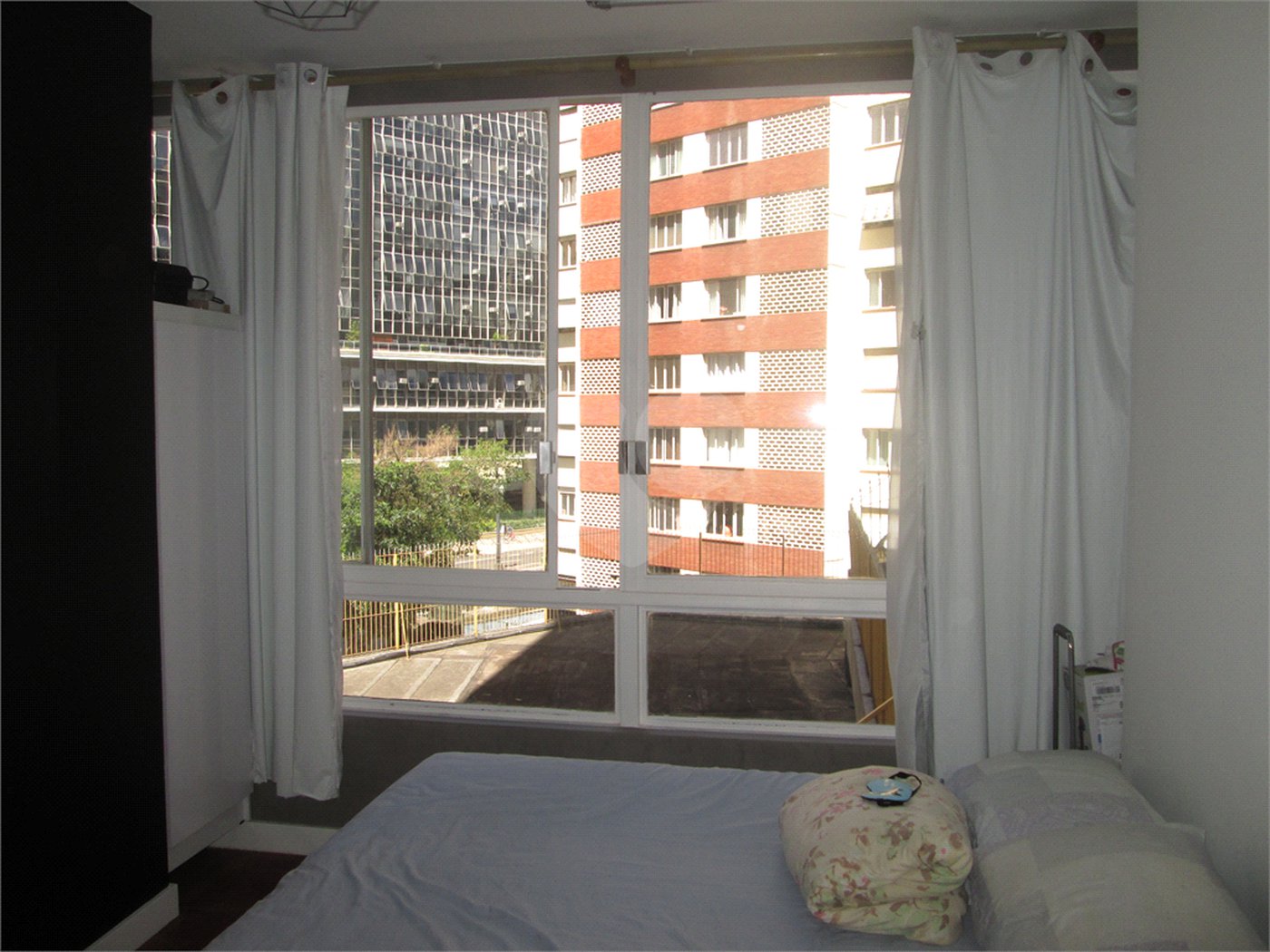 APARTAMENTO TODO REFORMADO!! 1 dormitório. Bairro da Bela Vista. Área Útil: 36 m².