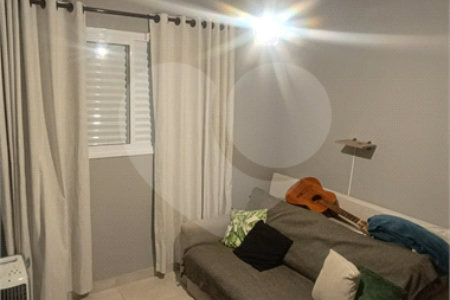 Apartamento a Venda - 2 dormitórios - Jd. Colonial