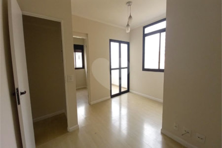 Excelente apartamento, 3 quartos e 2 vagas, para venda na Aclimação!