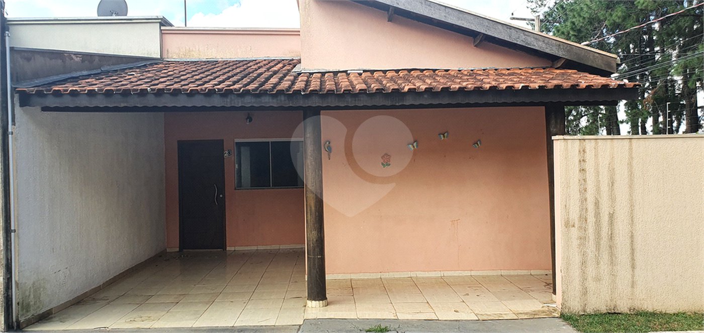 Casa térrea para locação e venda no Condomínio Mont Carlo I