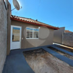 Seu Novo Lar Te Espera: Casa Aconchegante, Pronta para Morar e com 2 dormitórios e Amplo Quintal!