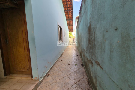 Casa Térrea à venda com 4 quartos, sendo 2 suítes, em Loteamento Loanda, Atibaia, SP