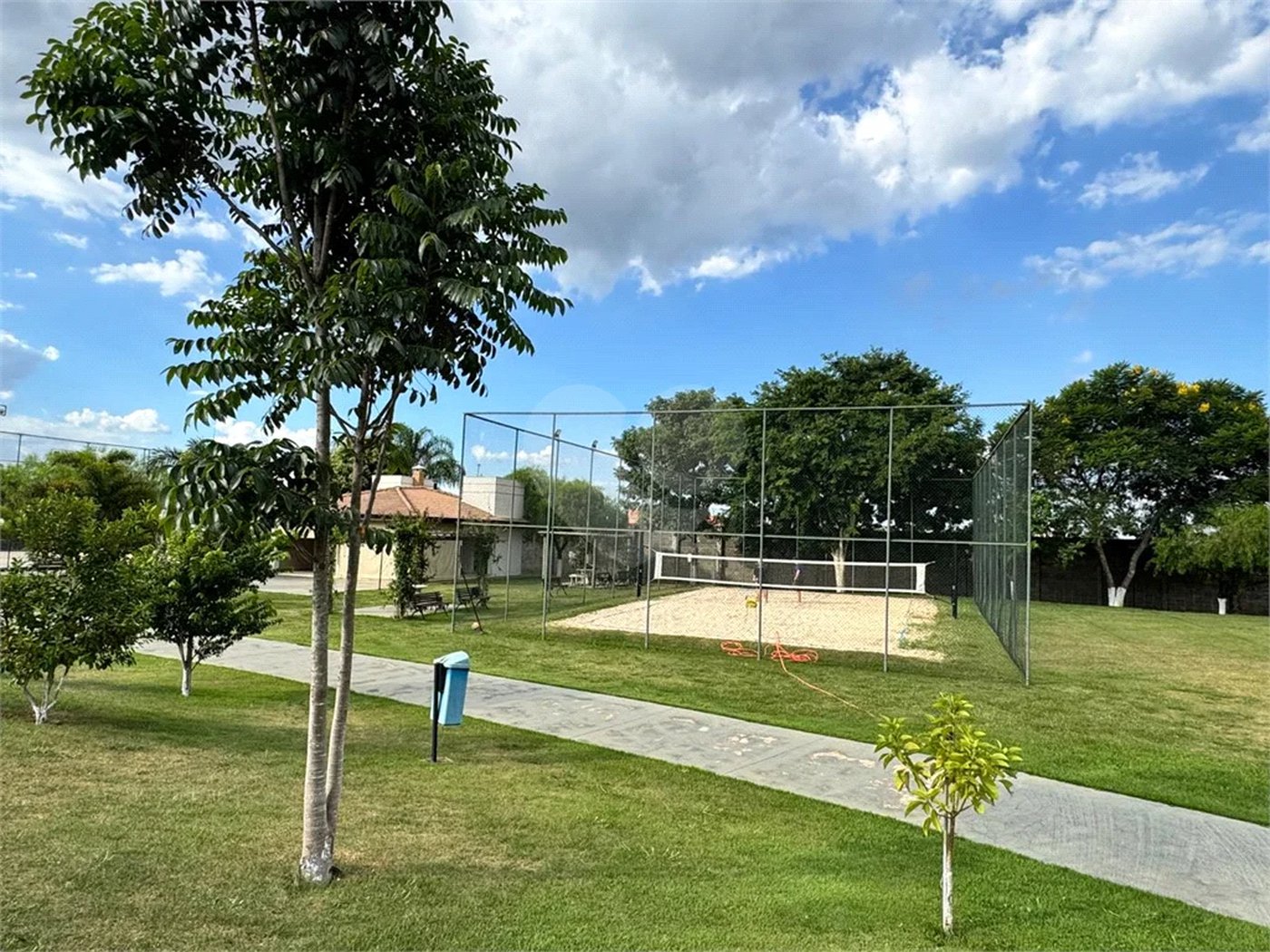 Belíssimo sobrado com 3 quartos, à venda no Condomínio Parque dos Ypês, em Piracicaba/SP.